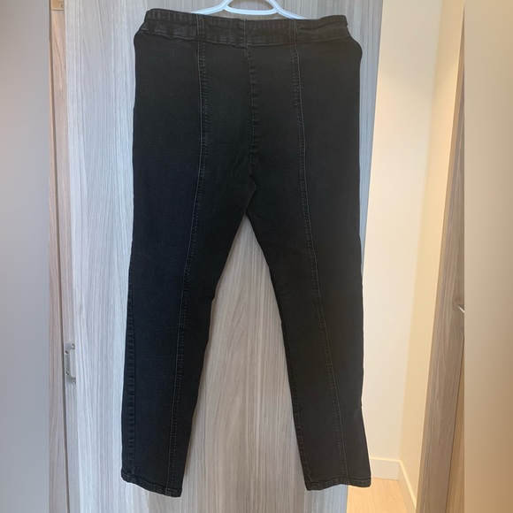 Forever 21 black jeans with 3-button design and side zipper US size 31 - Picture 3 of 5